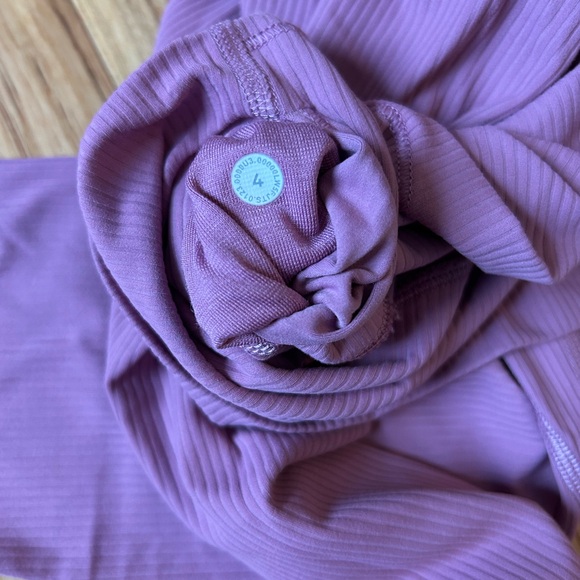 Lululemon velvet Dust Ribbed Align Leggings - Picture 4 of 4